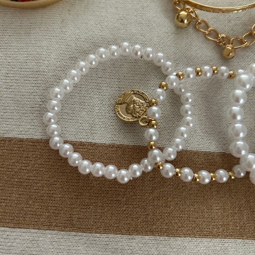 Elegant Gold and Pearl Bracelets Fun Bracelet Set - Picture 5 of 8